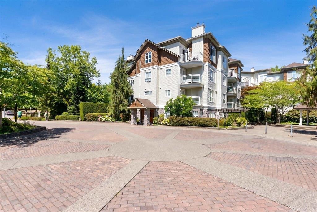 305-10188 155 Street, Surrey, BC, V3R 0R6