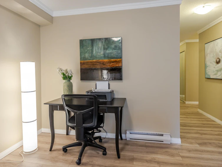 210-15150 29a Avenue, Surrey, BC, V4P 3B1 - 12