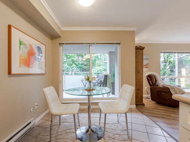 210-15150 29a Avenue, Surrey, BC, V4P 3B1 - 15