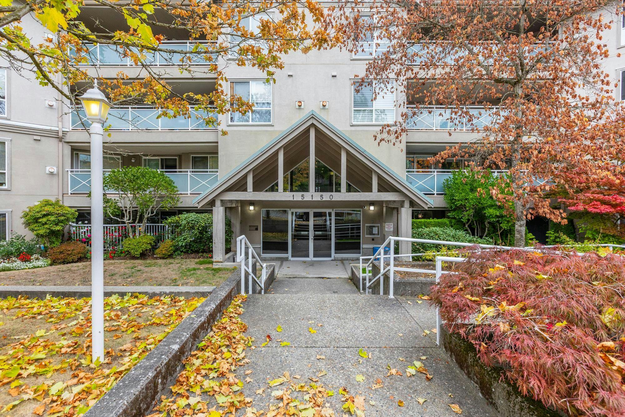 210-15150 29a Avenue, Surrey, BC, V4P 3B1