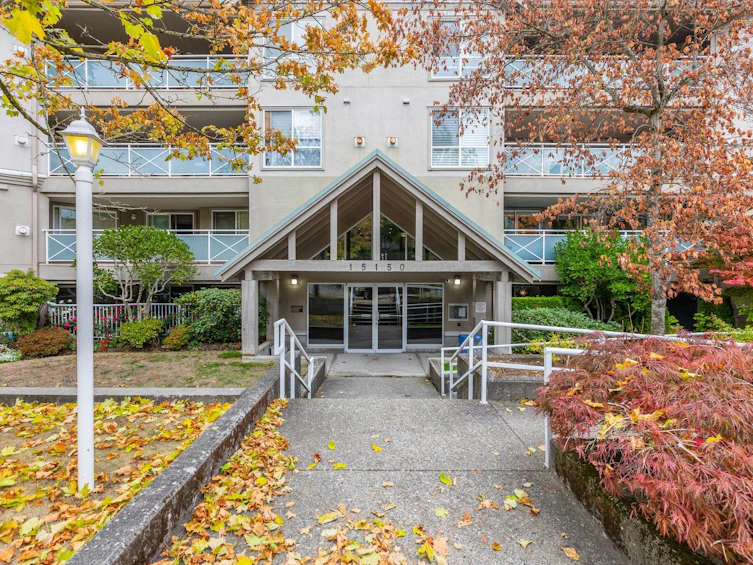 210-15150 29a Avenue, Surrey, BC, V4P 3B1