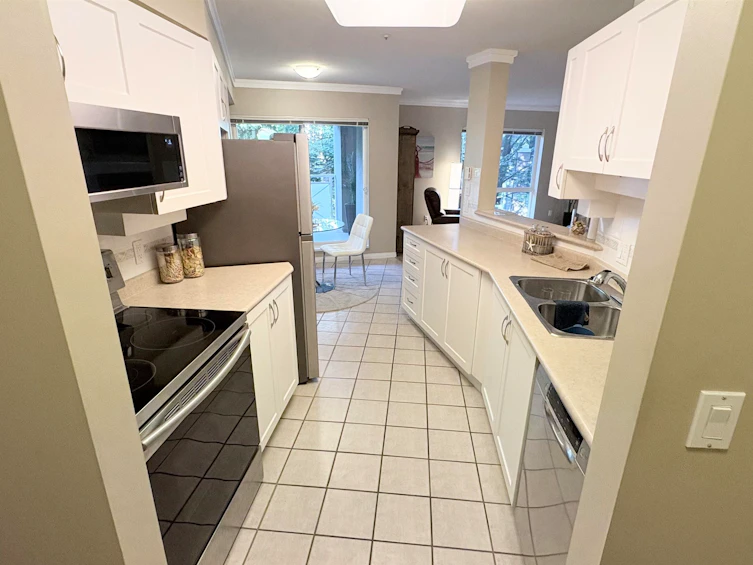 210-15150 29a Avenue, Surrey, BC, V4P 3B1 - 8