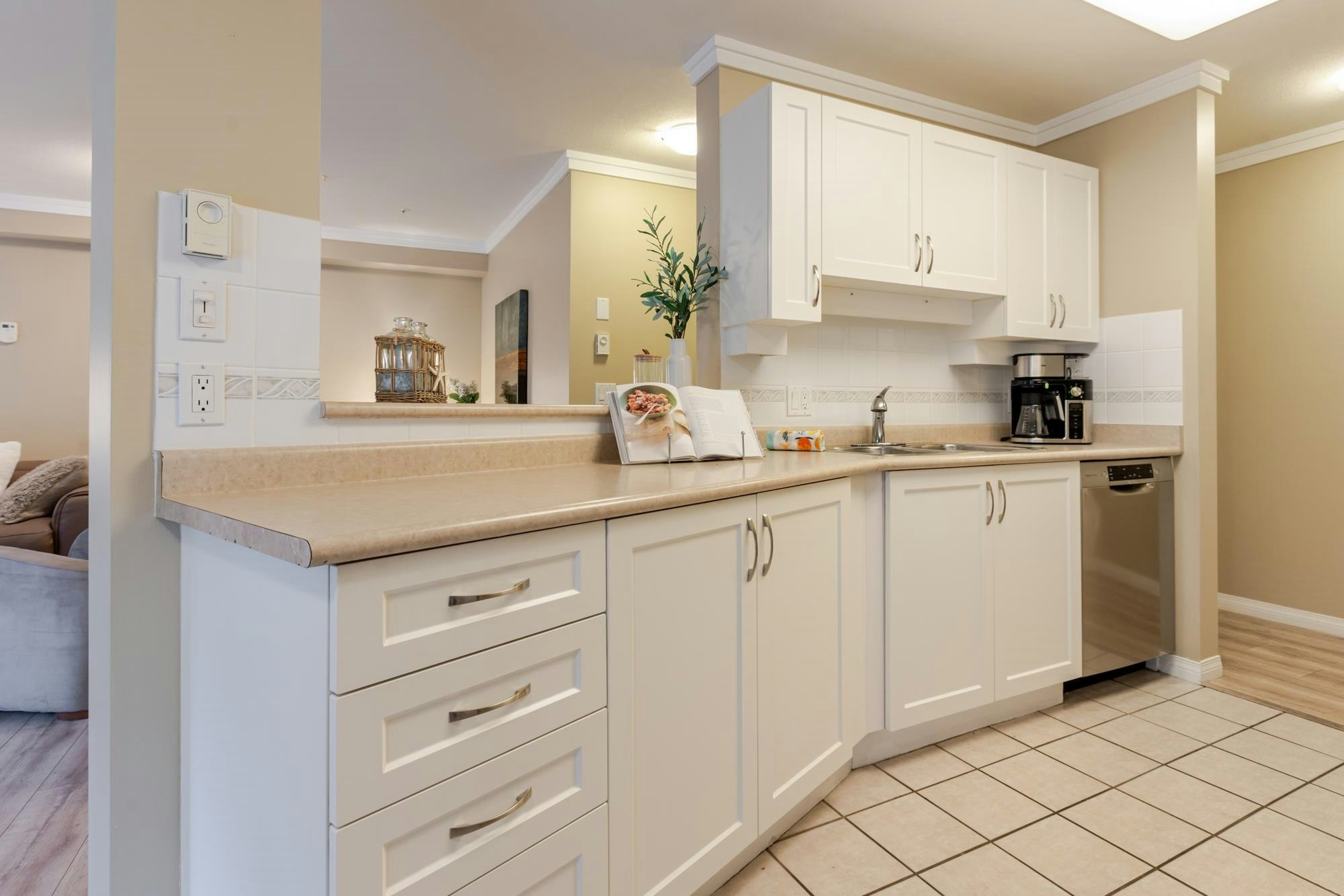 210-15150 29a Avenue, Surrey, BC, V4P 3B1 - 17