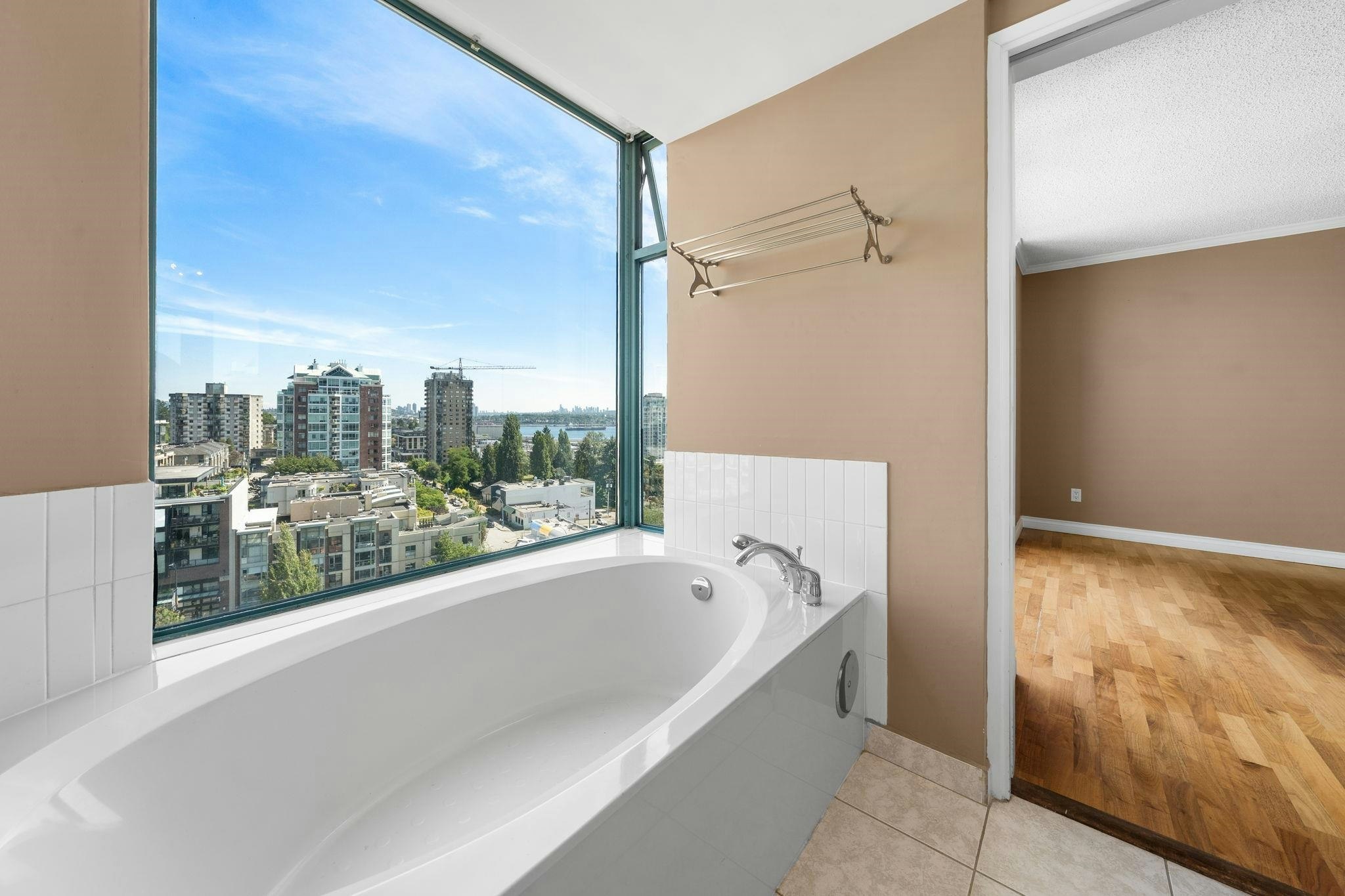 1201-120 W 2nd Street, North Vancouver, BC, V7M 1C3 - 24