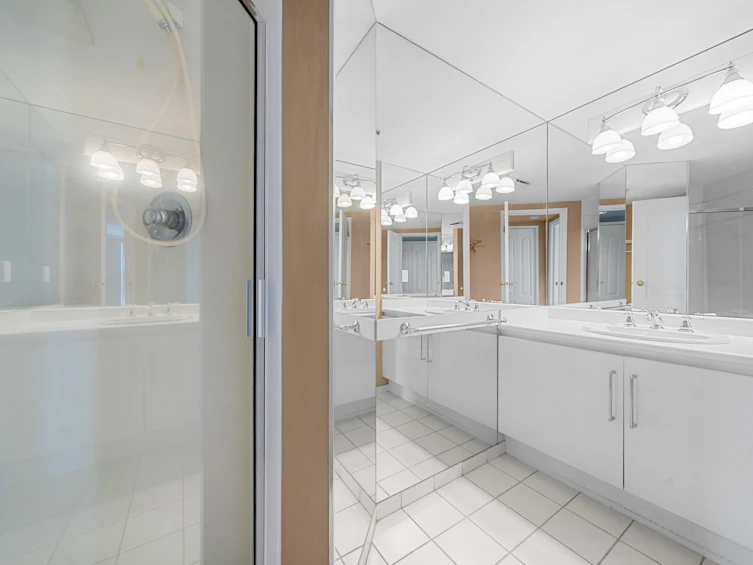 1201-120 W 2nd Street, North Vancouver, BC, V7M 1C3 - 23