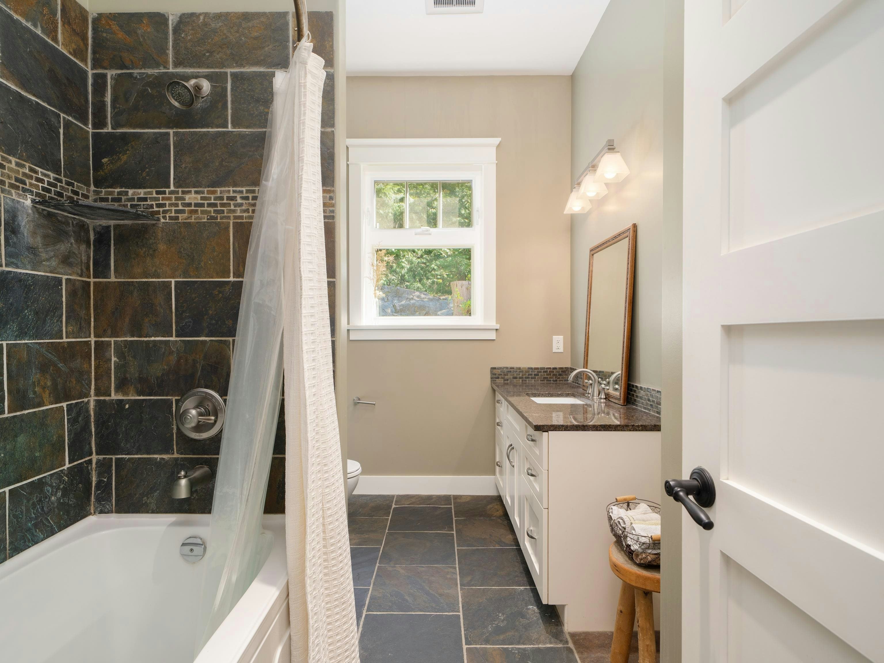 1010 Cowan Point Drive, Bowen Island, BC, V0N 1G2 - 26