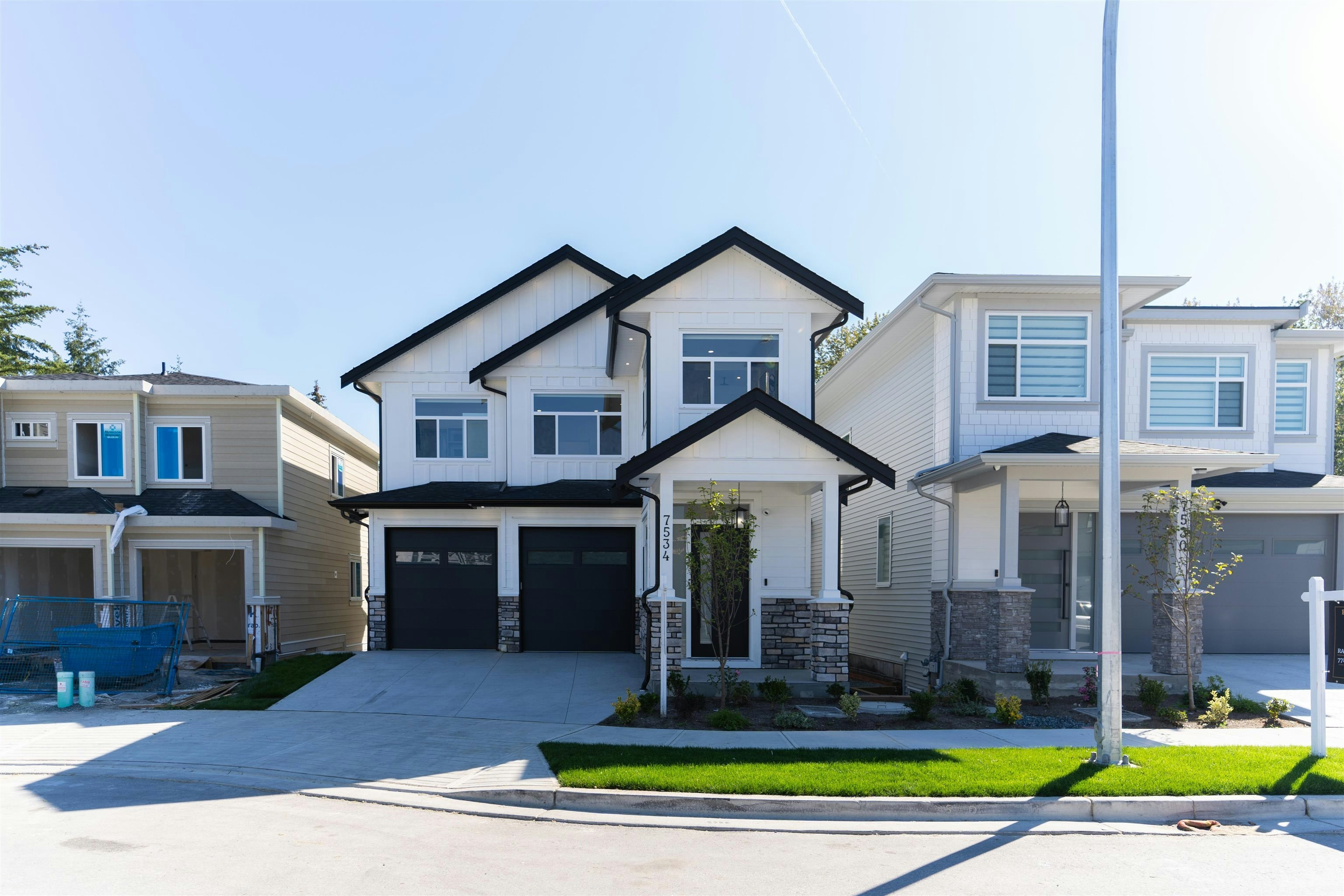 7534 205a Street, Langley, BC, V2Y 1V5