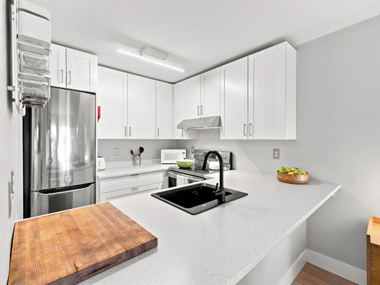 108-2020 W 8th Avenue, Vancouver, BC, V6J 1W5 - 12