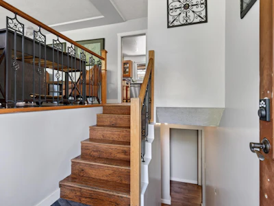 517 Ailsa Avenue - 4