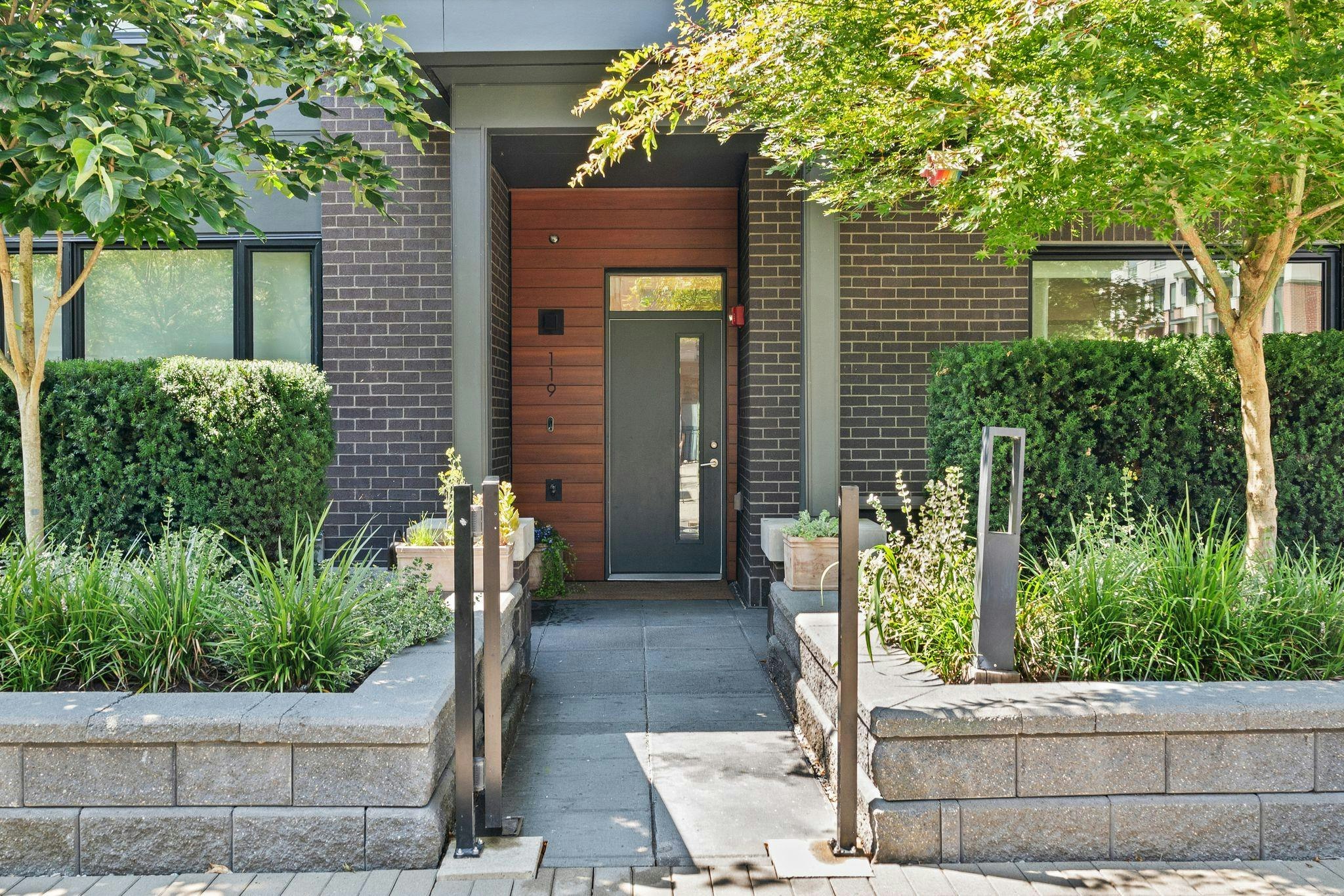 119-2035 Glenaire Drive - 2