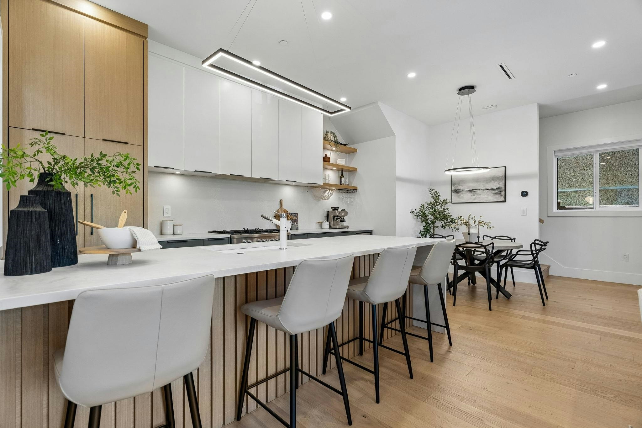 1234 E 19th Avenue, Vancouver, BC, V5V 1L3 - 9