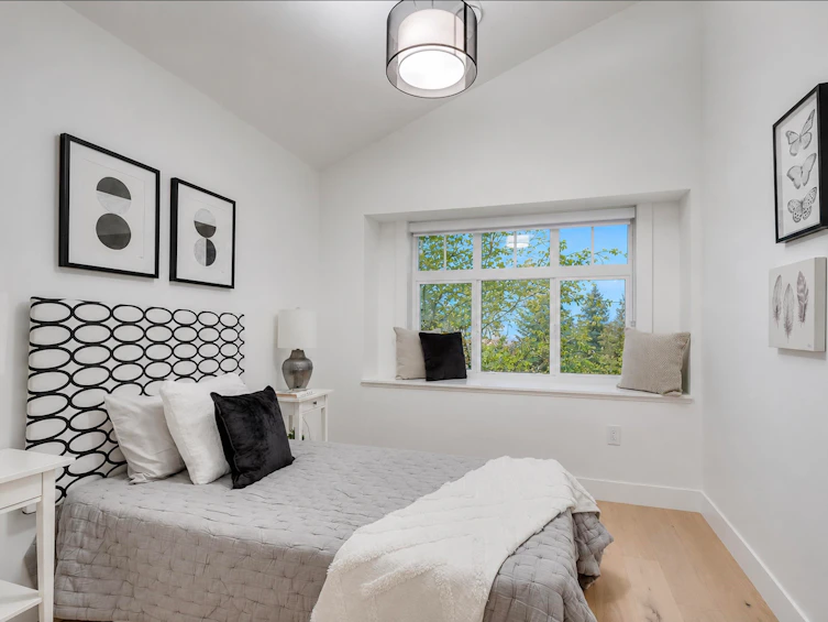 1234 E 19th Avenue, Vancouver, BC, V5V 1L3 - 16