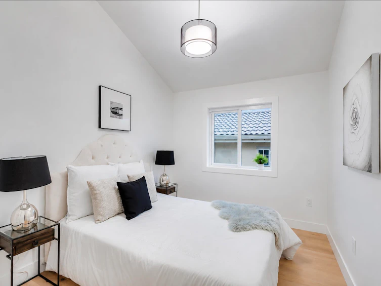 1234 E 19th Avenue, Vancouver, BC, V5V 1L3 - 18