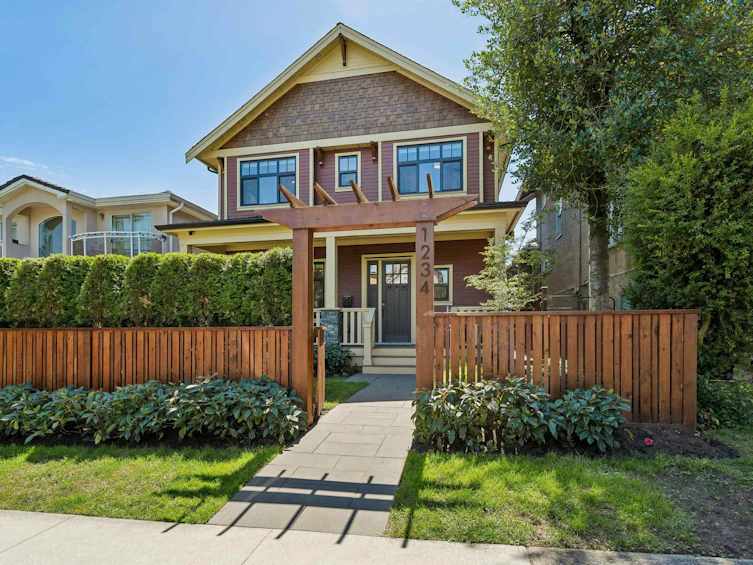 1234 E 19th Avenue, Vancouver, BC, V5V 1L3