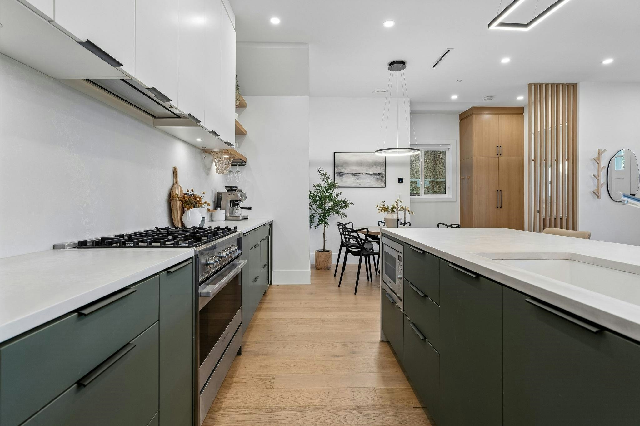 1234 E 19th Avenue, Vancouver, BC, V5V 1L3 - 13