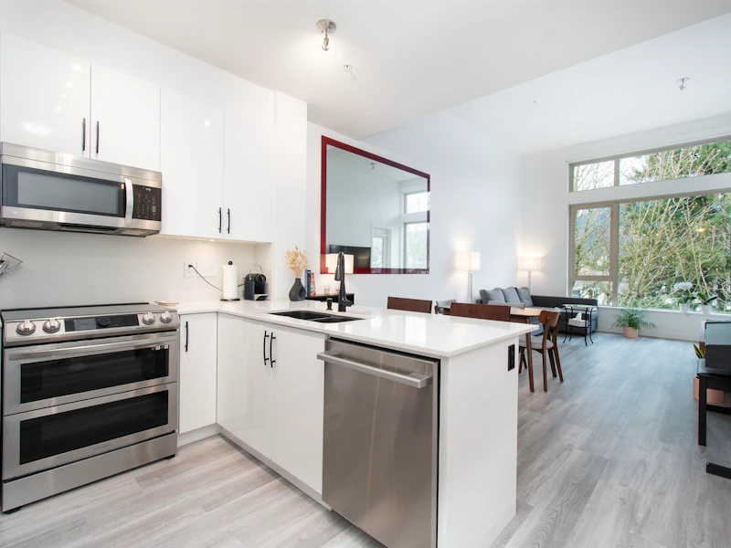 515 - 119 W 22nd Street, North Vancouver BC