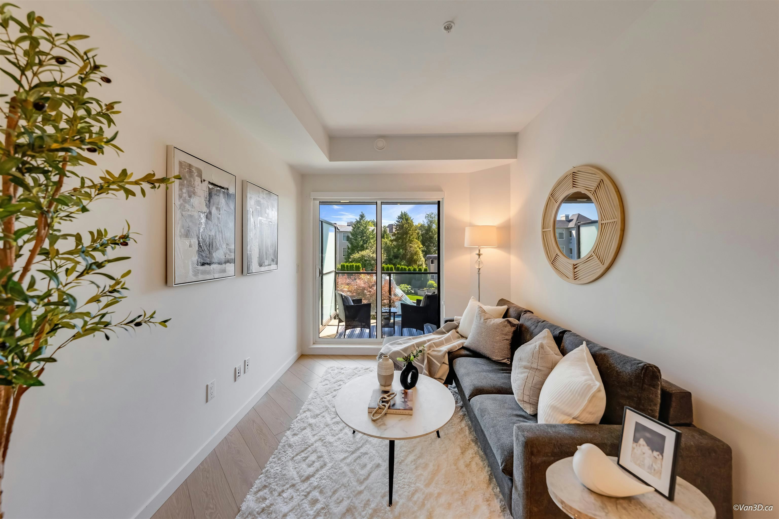 213-20695 Eastleigh Crescent
