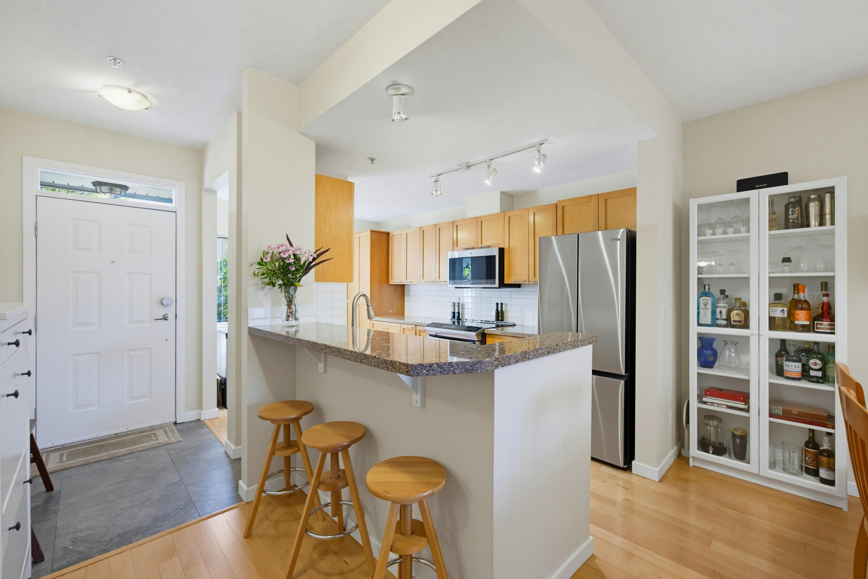 202-4238 Albert Street, Burnaby, BC, V5C 6T1 - 11