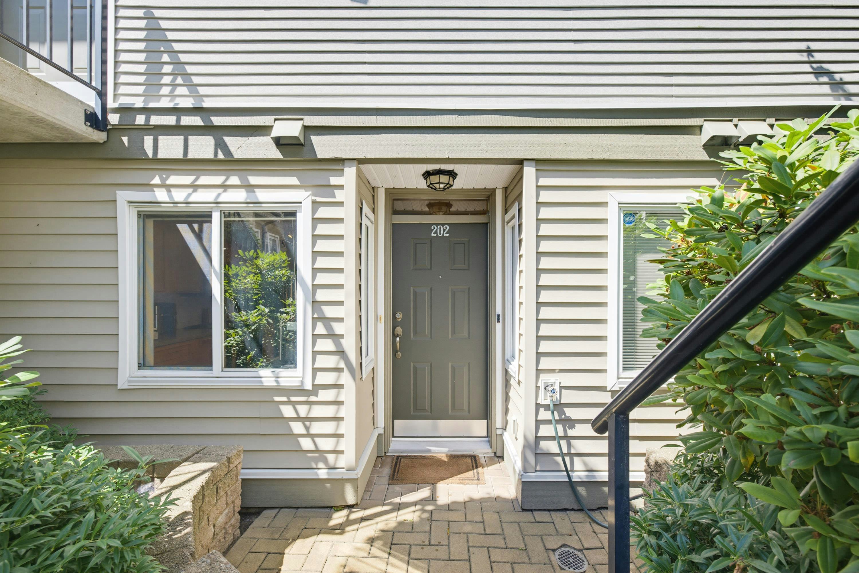 202-4238 Albert Street - 4