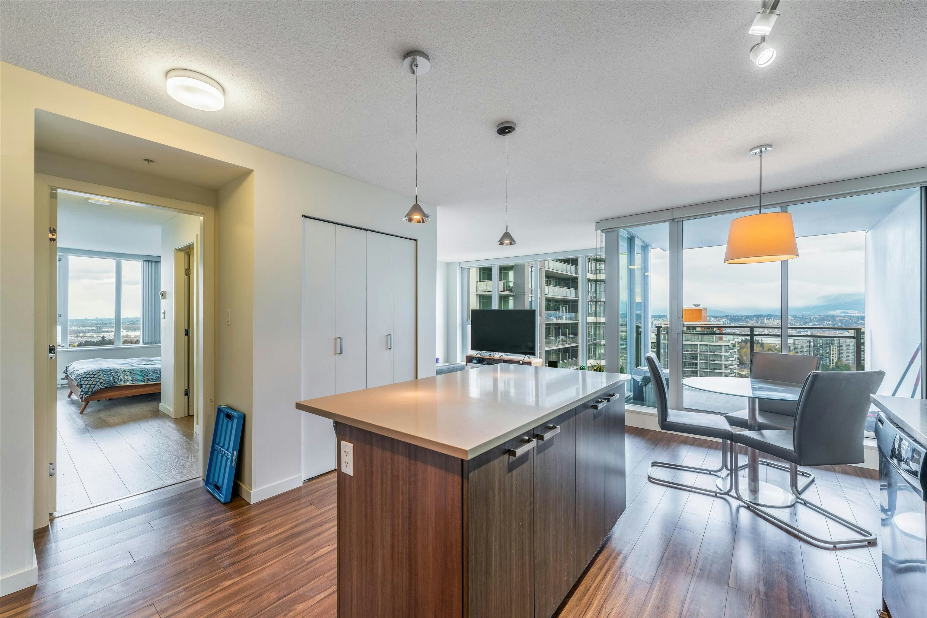 3502-13325 102a Avenue, Surrey, BC, V3T 0J5 - 2