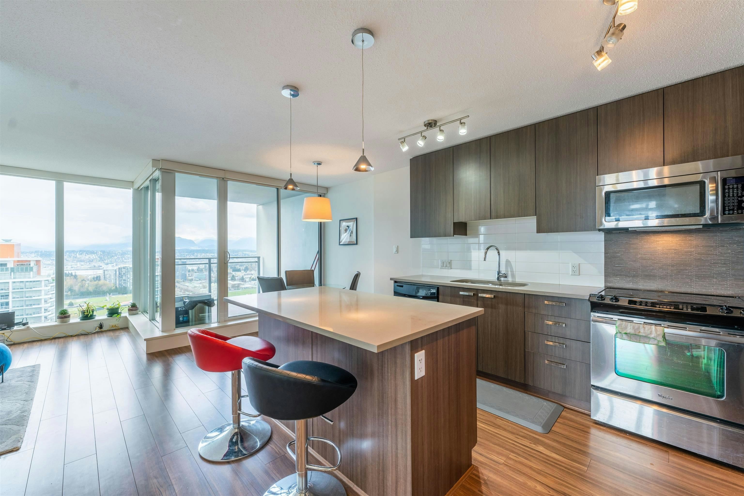 3502-13325 102a Avenue, Surrey, BC, V3T 0J5