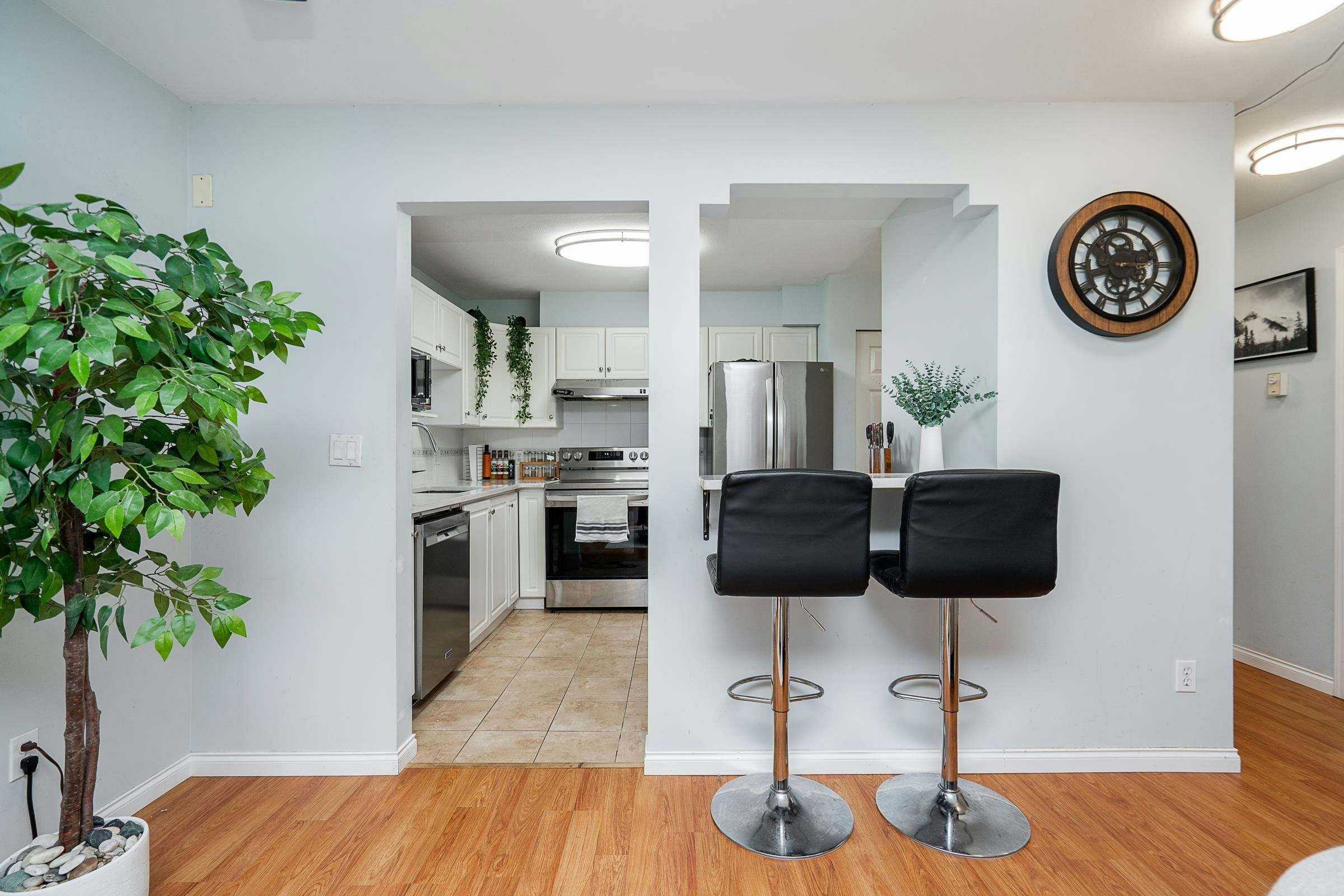 212-12733 72 Avenue - 5