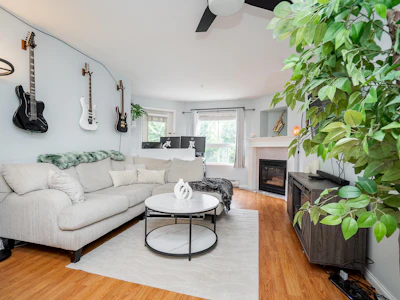 212-12733 72 Avenue - 4