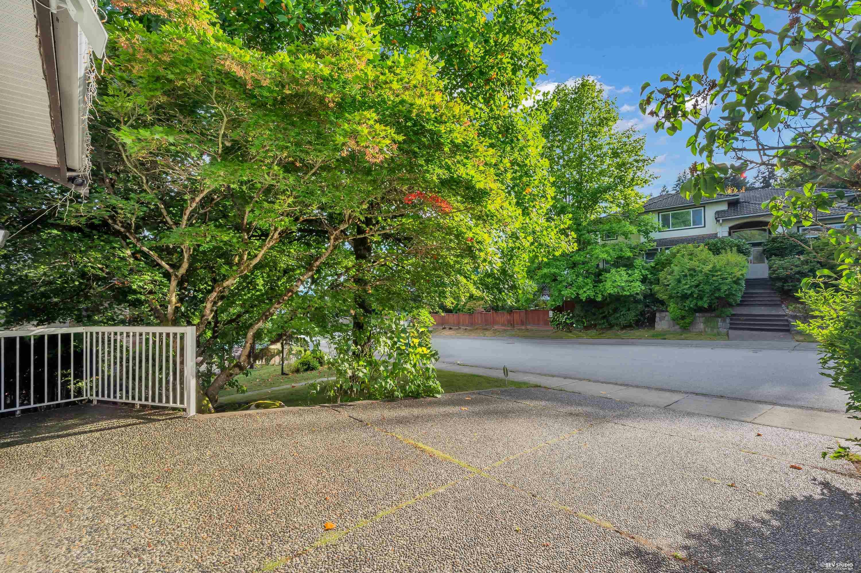 1591 Alpine Lane, Coquitlam, BC, V3E 3A6 - 37
