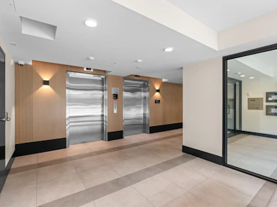 410-2235 E Broadway - 3
