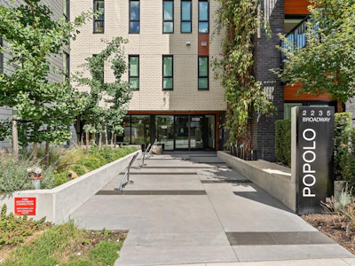 410-2235 E Broadway - 2