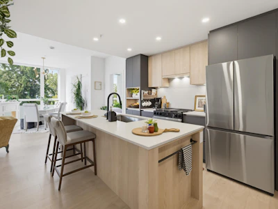403-6585 195a Street - 2