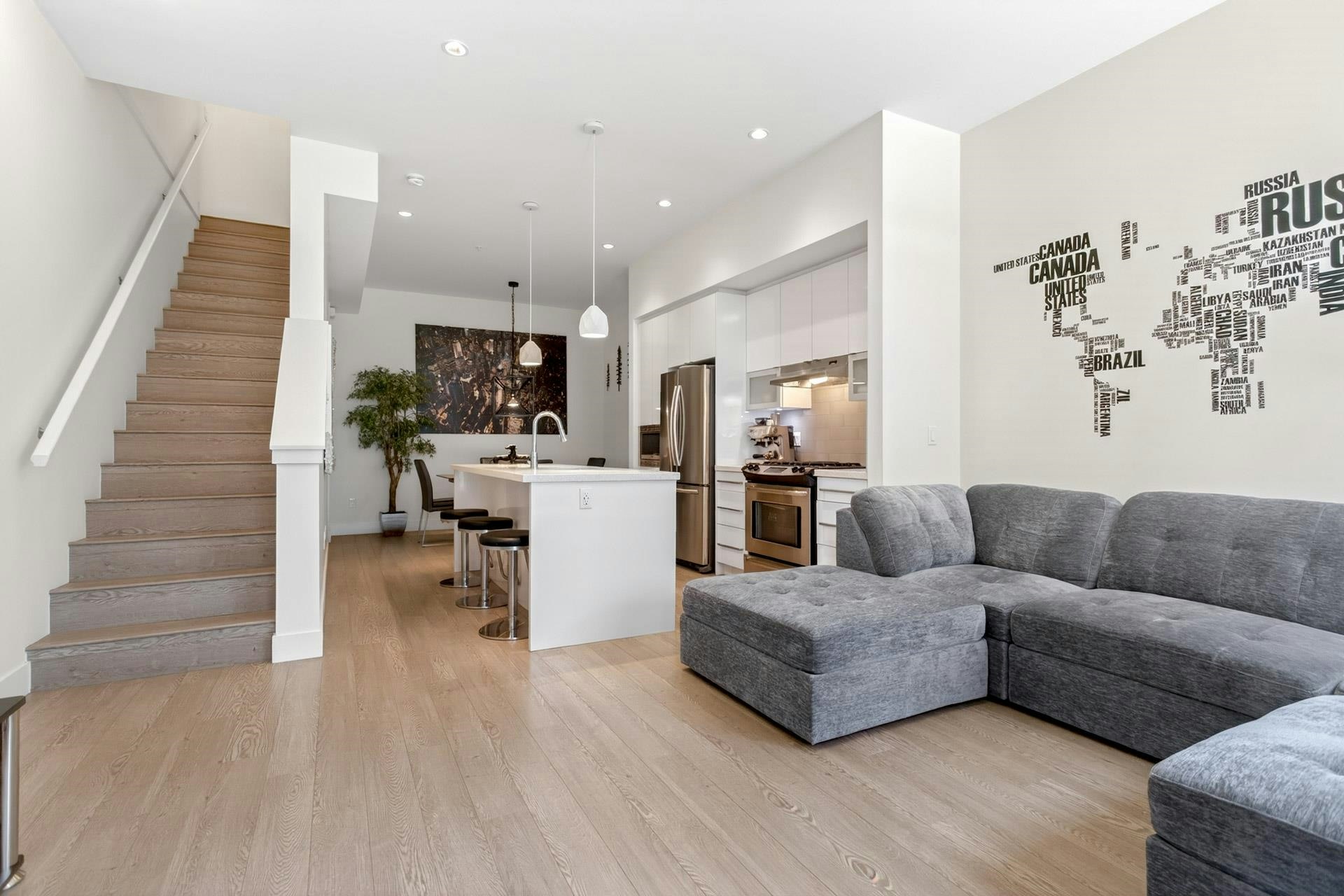 45-7811 209 Street - 4