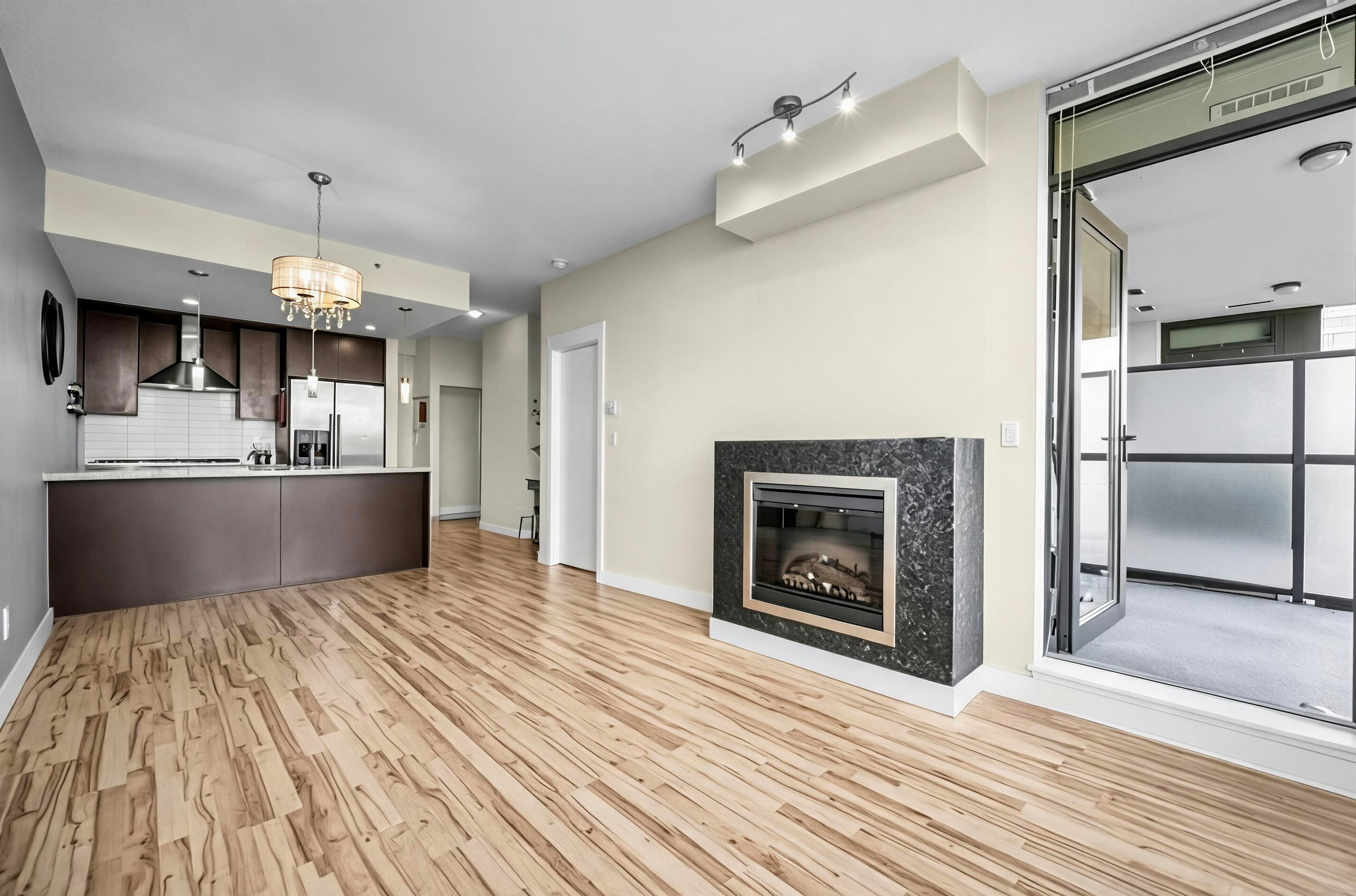 1606-7088 18th Avenue - 3