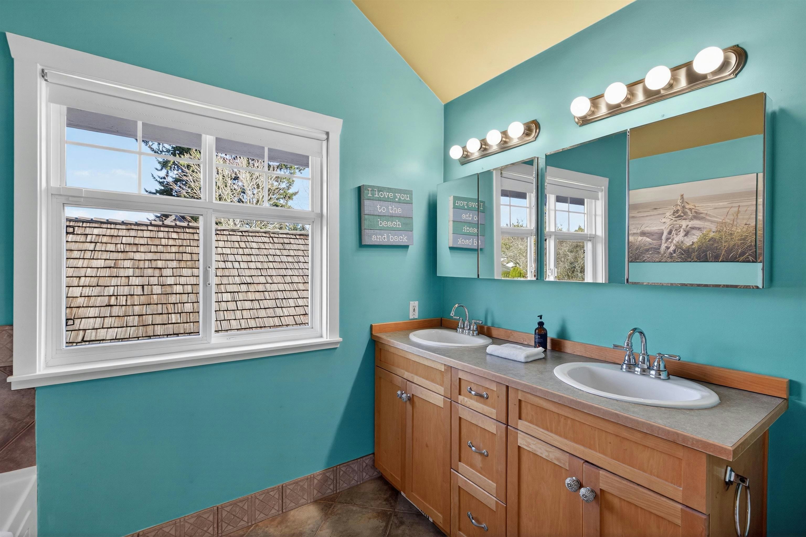 1930 140 Street, Surrey, BC, V4A 4H3 - 24