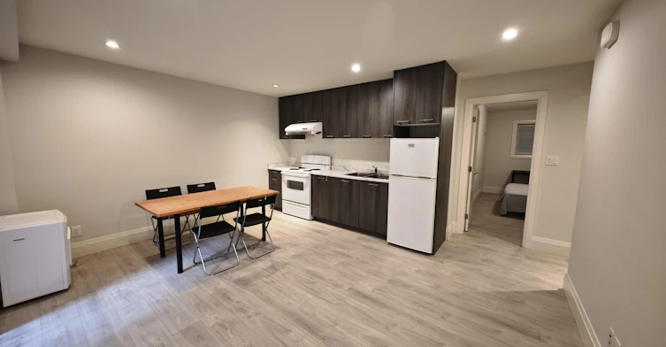 B2-5865 Gilpin St 5865 Gilpin St, Burnaby, BC, V5G 2J1 - 2