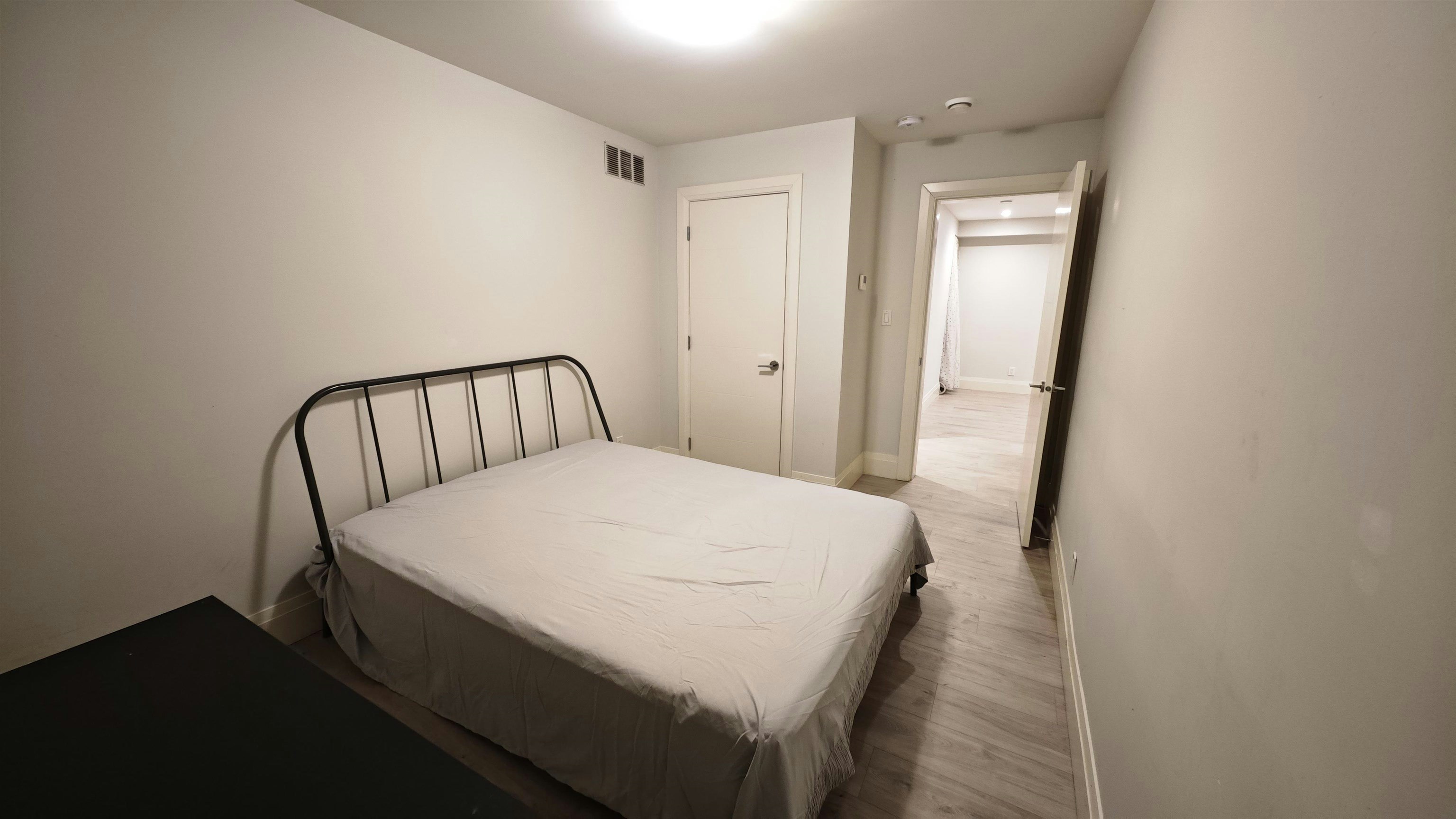B2-5865 Gilpin St 5865 Gilpin St, Burnaby, BC, V5G 2J1 - 4