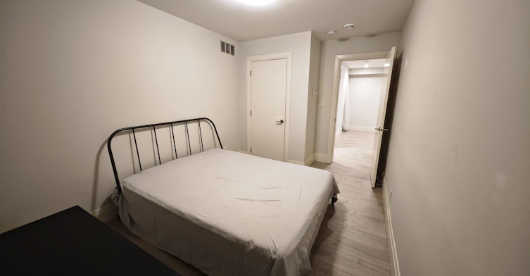 B2-5865 Gilpin St 5865 Gilpin St, Burnaby, BC, V5G 2J1 - 4