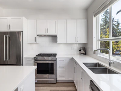 22-16760 25 Avenue - 4