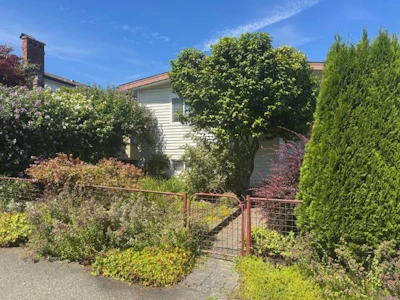 2935 Adanac Street - 5