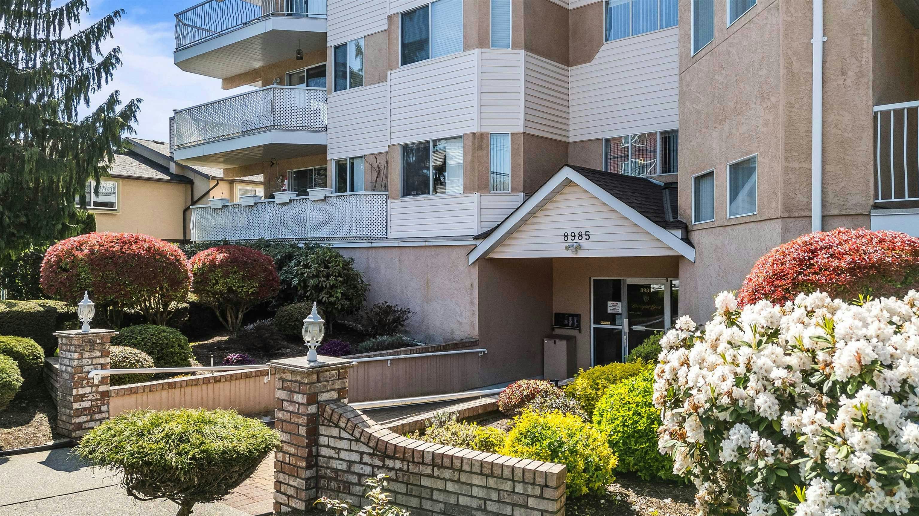 214-8985 Mary Street - 3