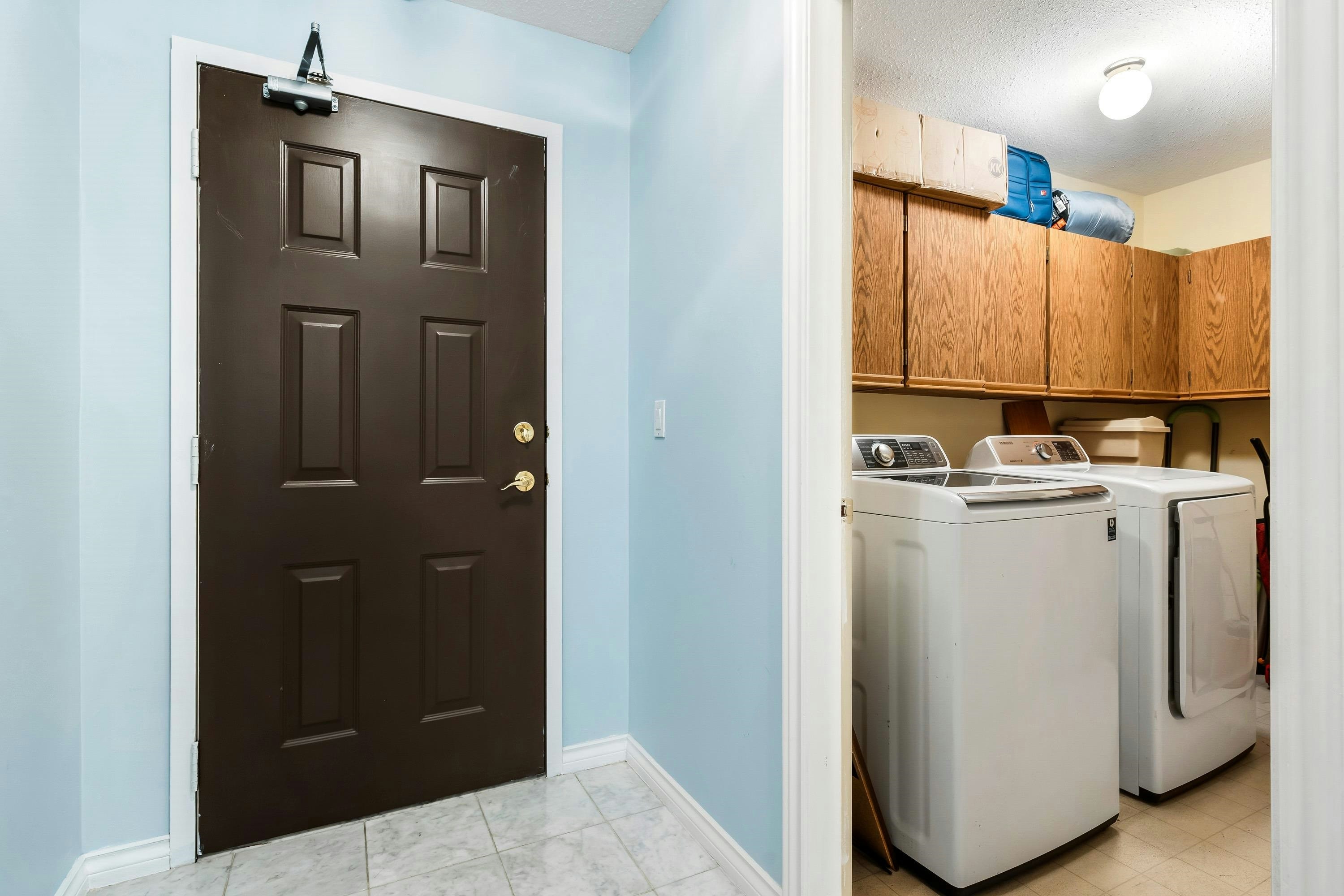 214-8985 Mary Street - 5