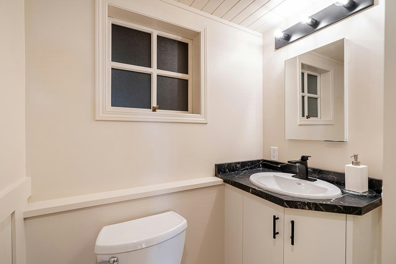 1033 Cypress Street, Surrey, BC, V4B 4H1 - 23