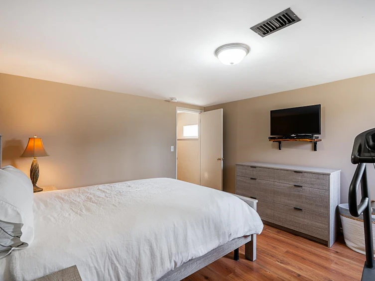 1033 Cypress Street, Surrey, BC, V4B 4H1 - 21