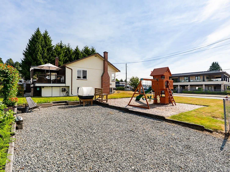 1033 Cypress Street, Surrey, BC, V4B 4H1 - 31