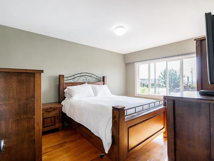 1033 Cypress Street, Surrey, BC, V4B 4H1 - 13