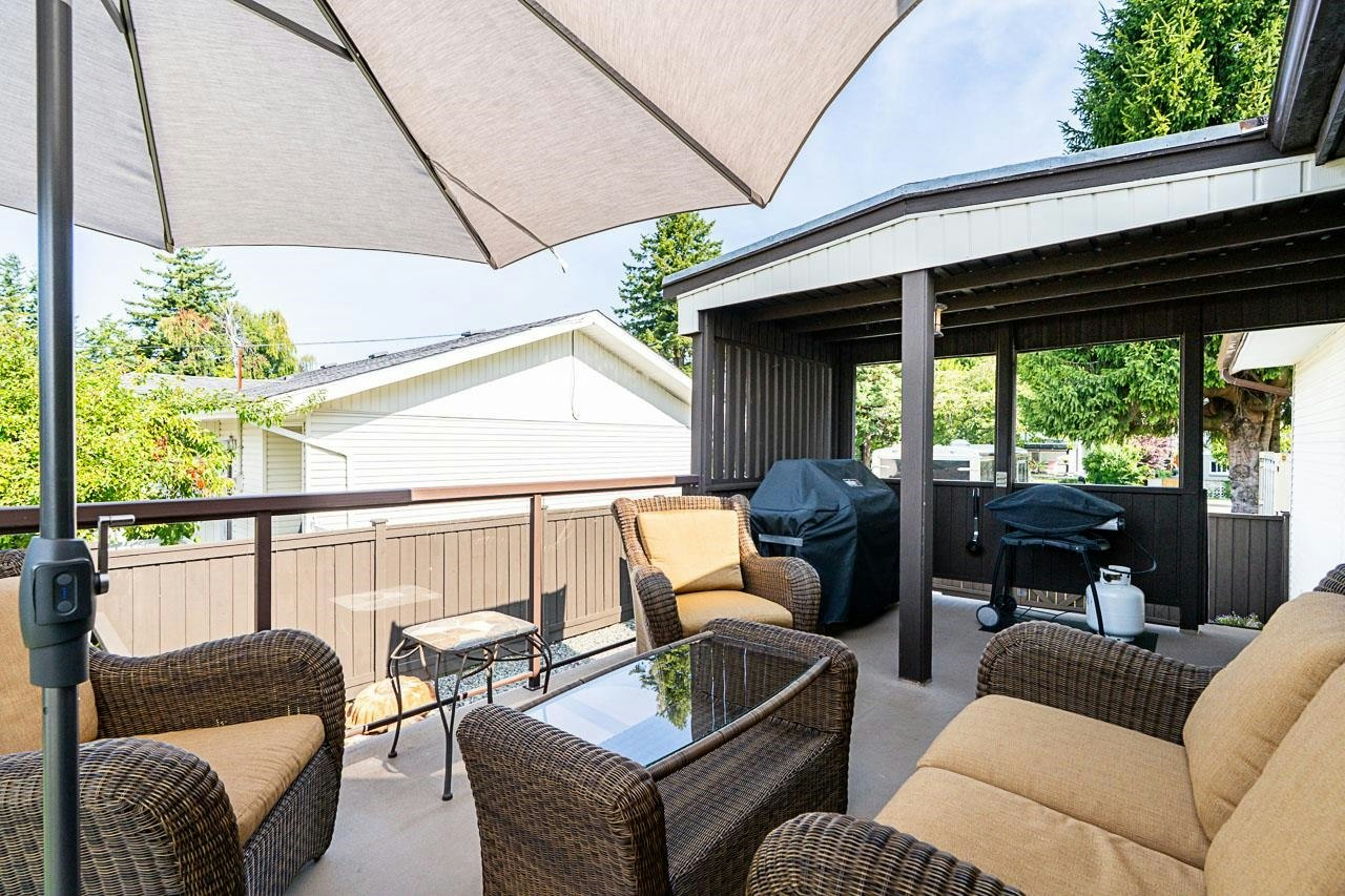 1033 Cypress Street, Surrey, BC, V4B 4H1 - 26