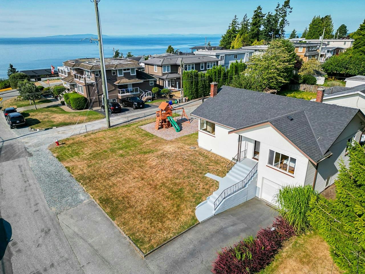 1033 Cypress Street, Surrey, BC, V4B 4H1 - 35
