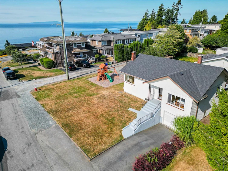 1033 Cypress Street, Surrey, BC, V4B 4H1 - 35