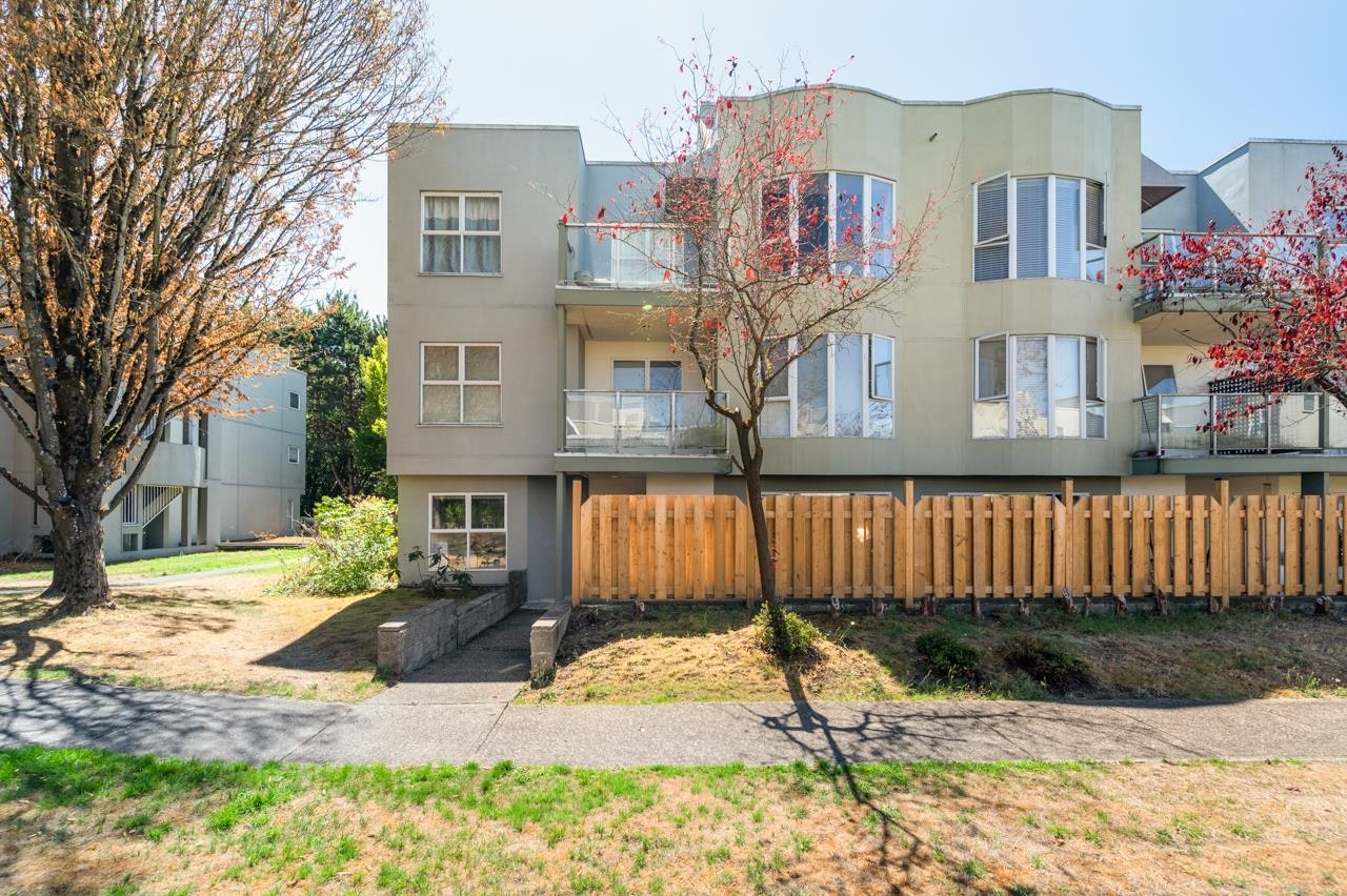 119-7800 St. Albans Road, Richmond, BC, V6Y 3Y5