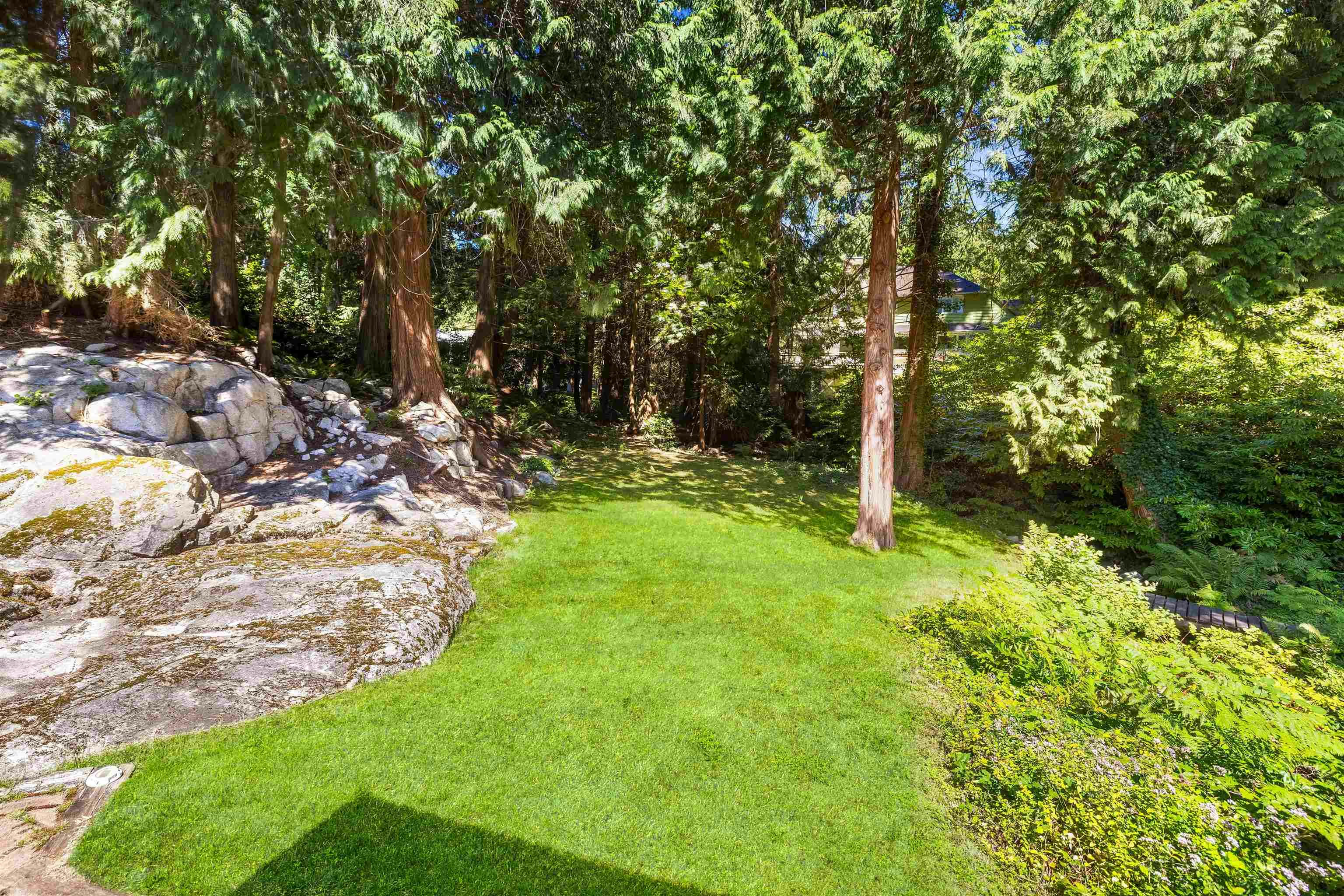 3965 Viewridge Place, West Vancouver, BC, V7V 3K7 - 39